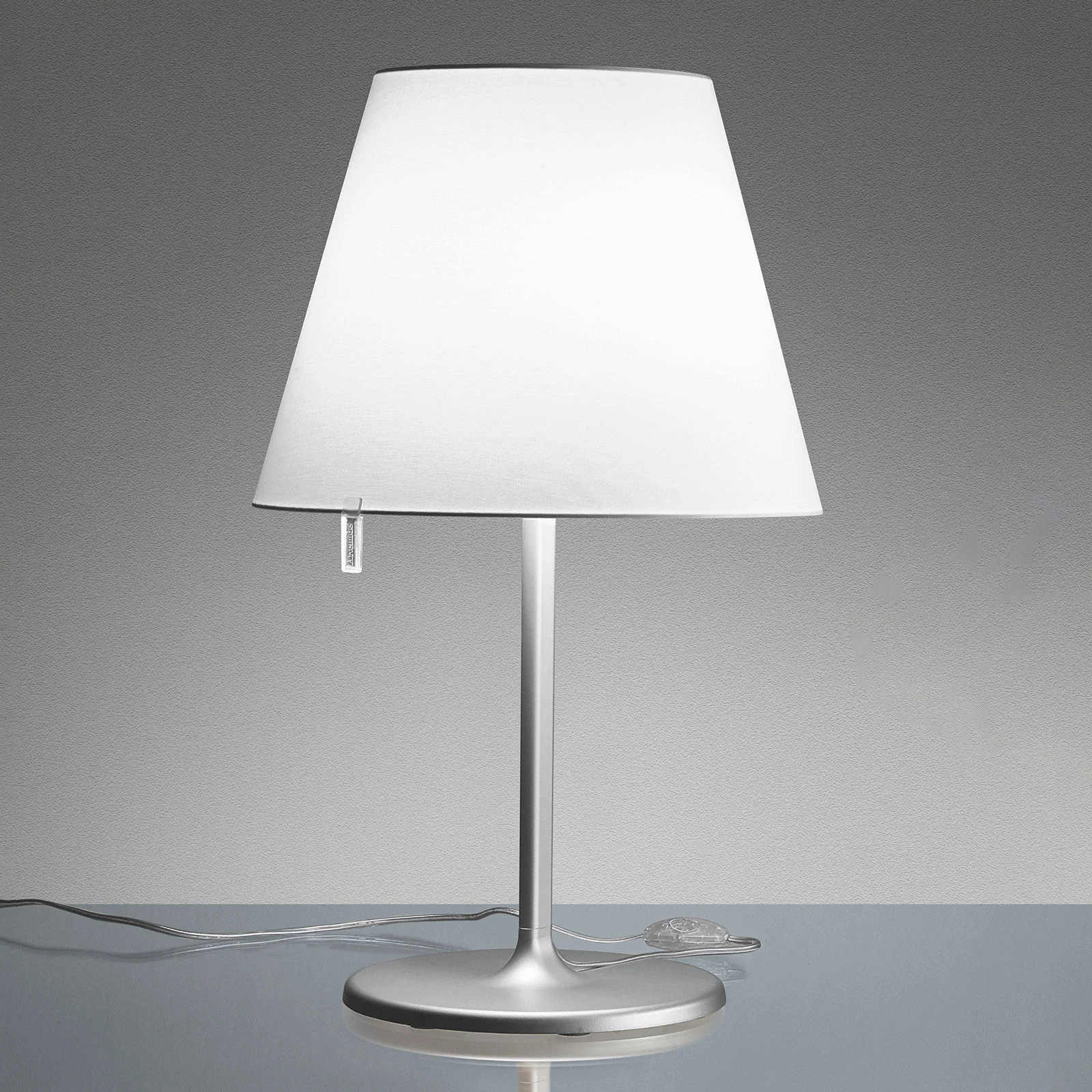 Artemide Melampo T Tafellamp Gray met Stoffen Lampenkap