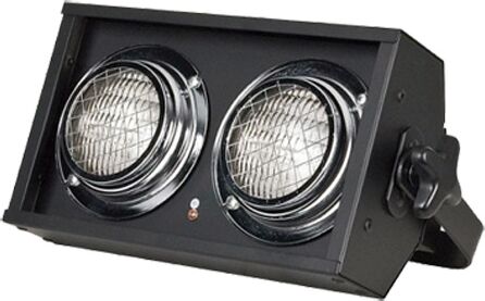 Showtec Stage Blinder 2 DMX, SCHWARZ