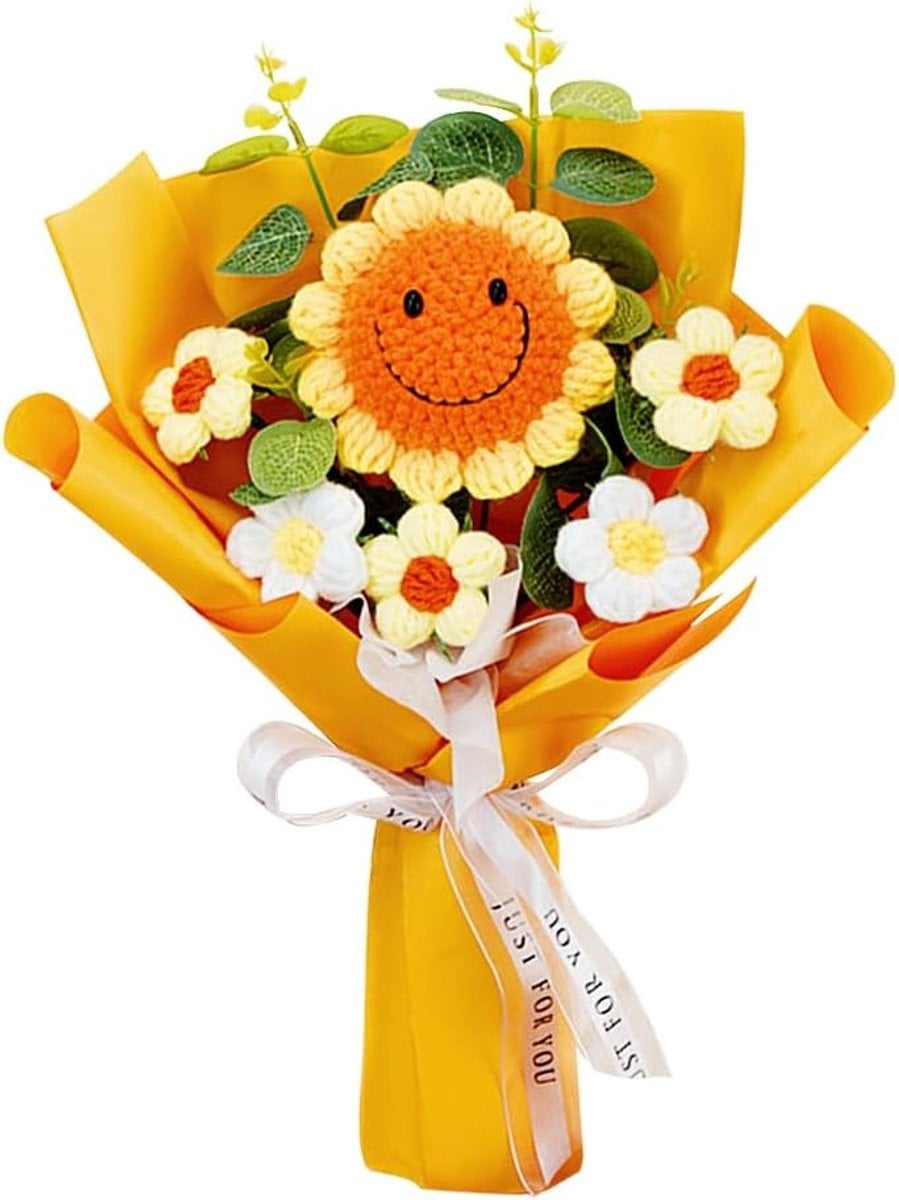 Handgemaakt gehaakt bloemenboeket met zonnebloemen