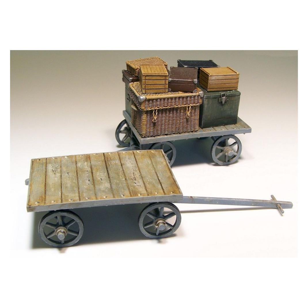 Plus Model Railway car on baggages (23800238)