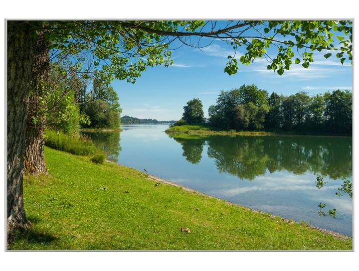 Bild mit Rahmen Ruhiger Flusslauf image LAND