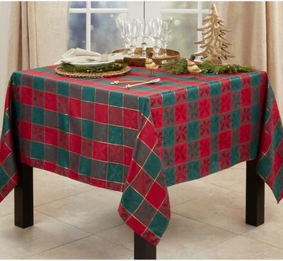 Saro Lifestyle Holiday Tablecloth With Plaid Design