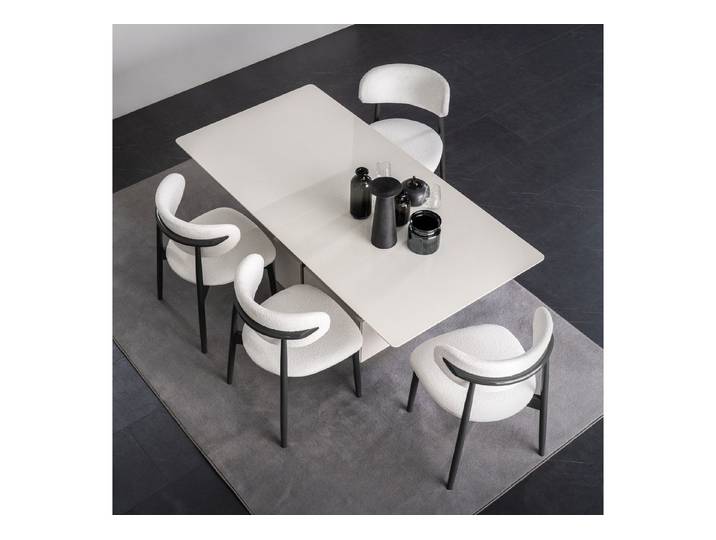 Xlmoebel Essgruppe XLMOEBEL Esszimmer Set Weißer Esstisch mit Polsterstühlen, (Essgruppe, 5-tlg., 5-teiliges Esszimmer-Set, Weiß), Made in Europa