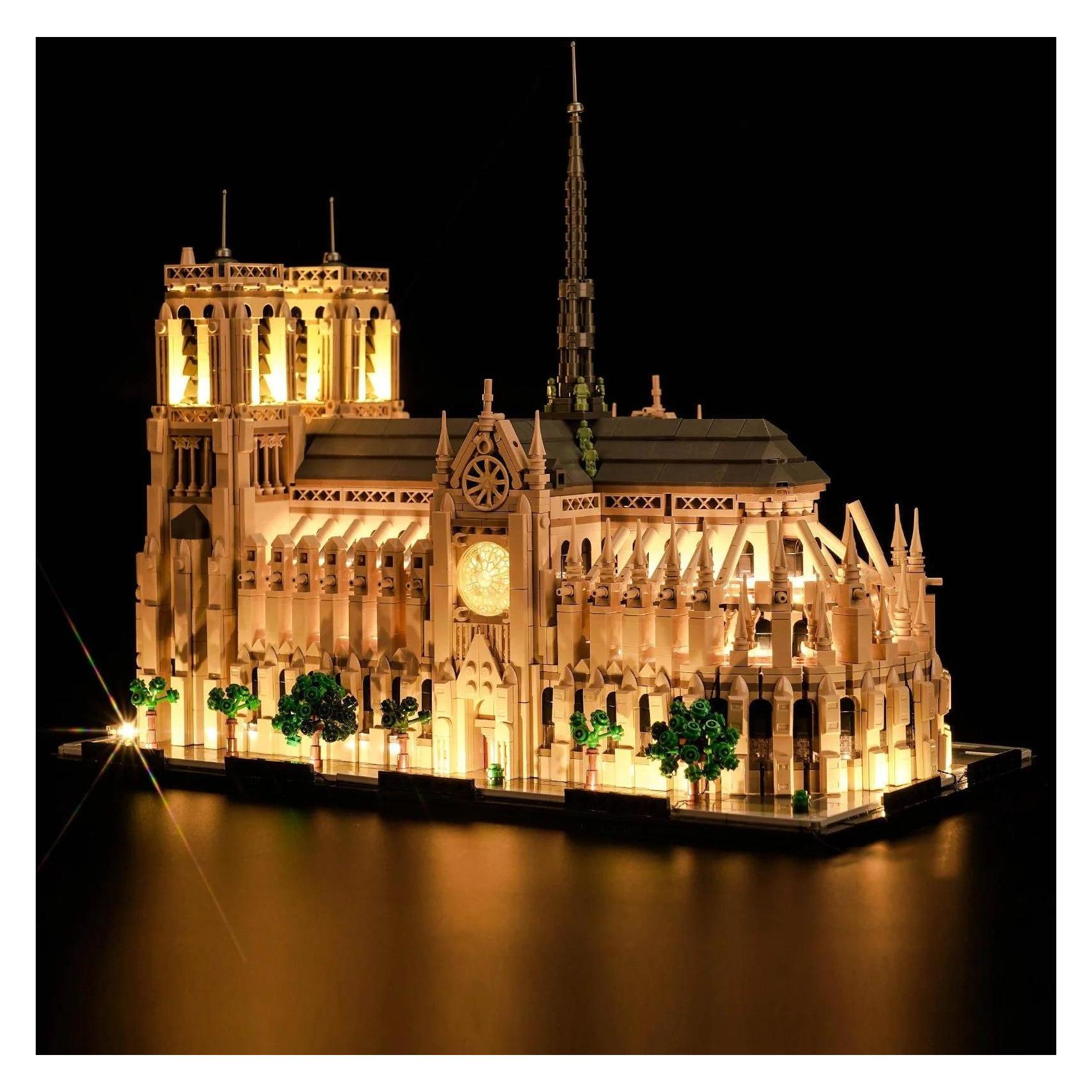 BrickBling LED Licht Set für LEGO Notre-Dame de Paris (21061) inkl. Fernbedienung (P67802)