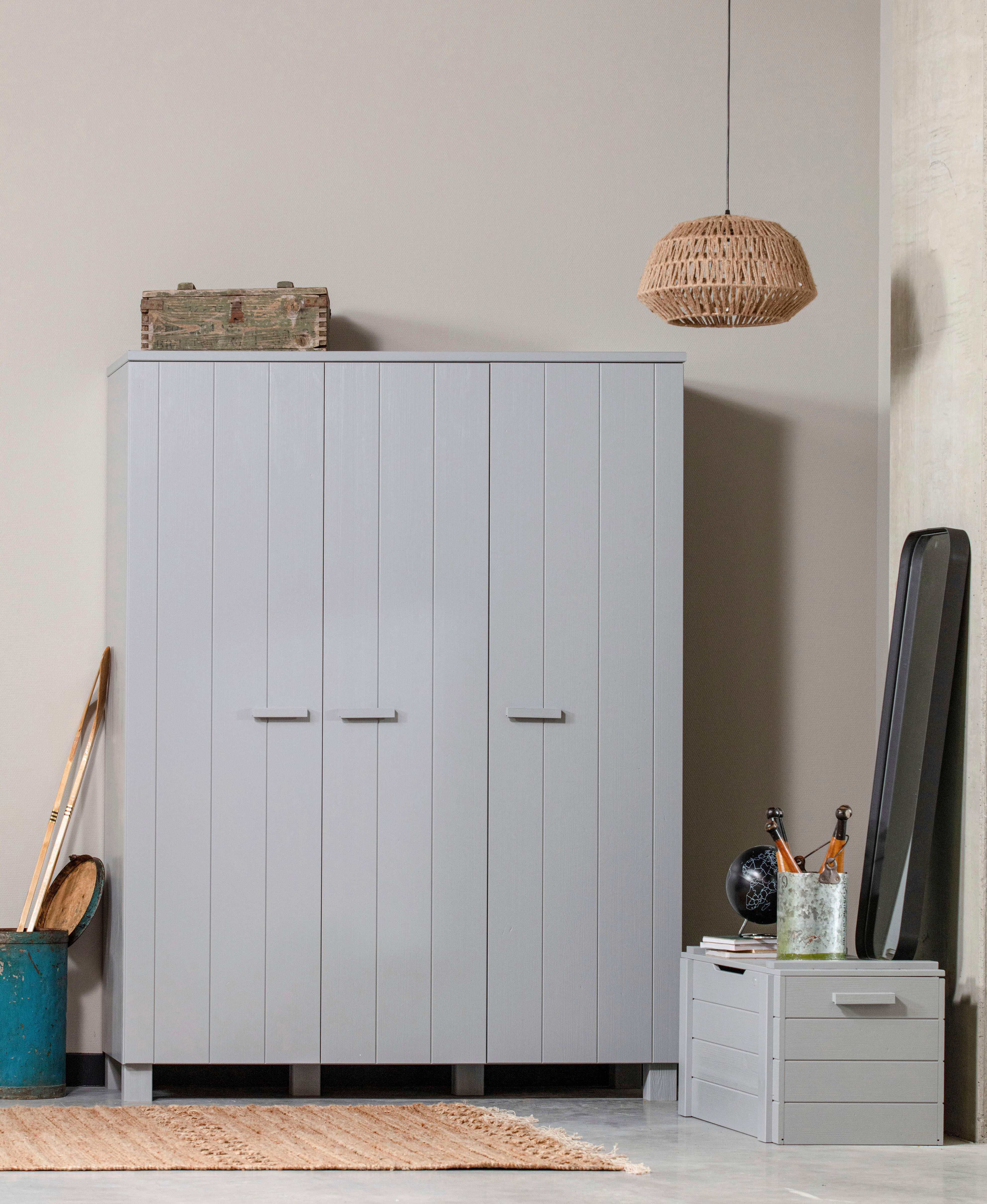 Garderobenschrank WOOOD "Dennis Mehrzweckschrank mit gebürsteter Oberfläche", grau (betongrau), B:158cm H:202cm T:55cm, FSC-zertifizierter Holzwerkstoff, Schränke, Garderobenschrank, FSC Kiefer massiv, gebürstet, Höhe 202 cm betongrau B/H/T: 158cm x 202cm
