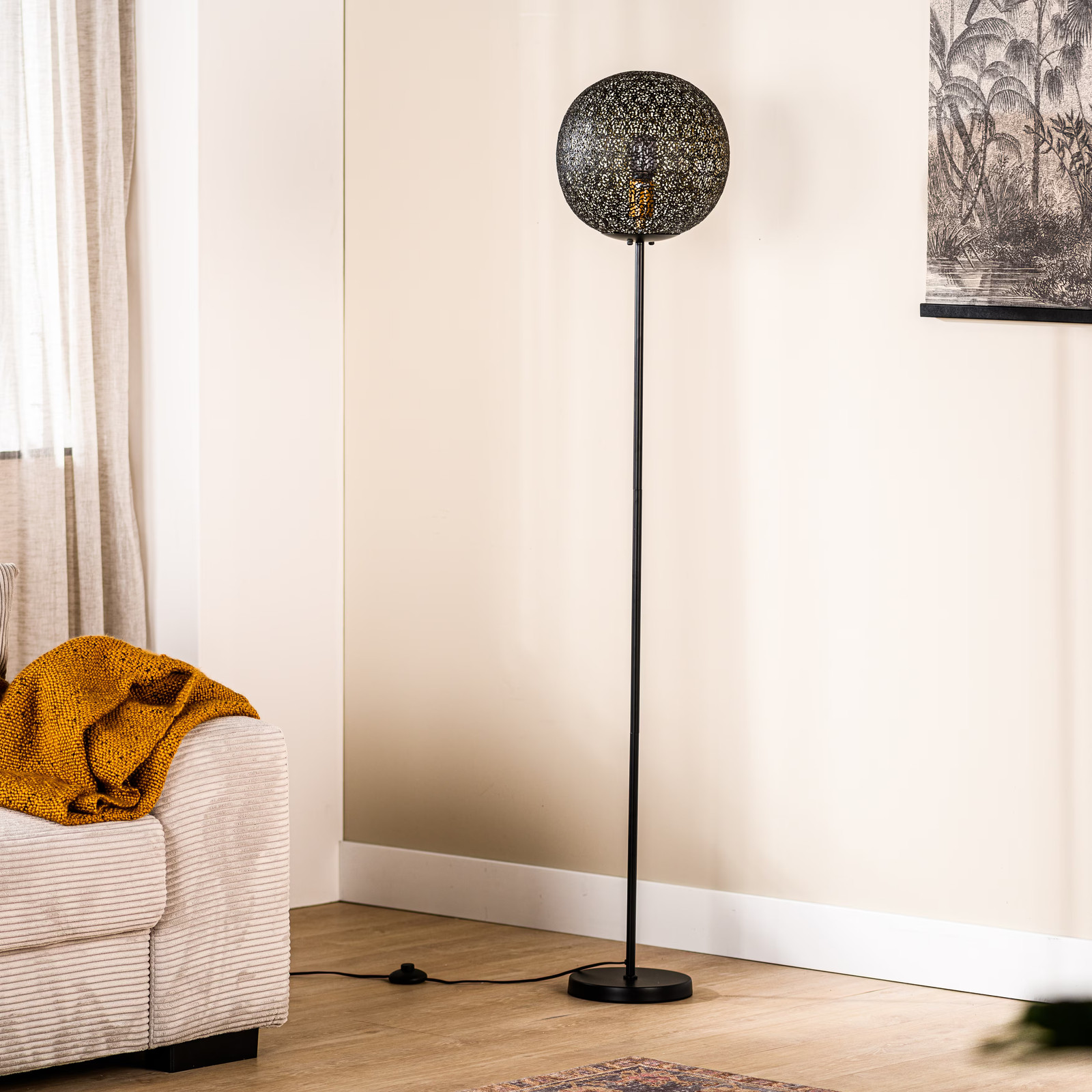 BASE Vloerlamp Kasee Metaal Zwart met Bolvormig Accent voor de Woonkamer