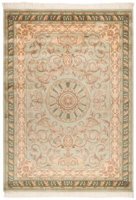 SAFAVIEH Handmade Versailles Cezalinda Traditional Silk Rug