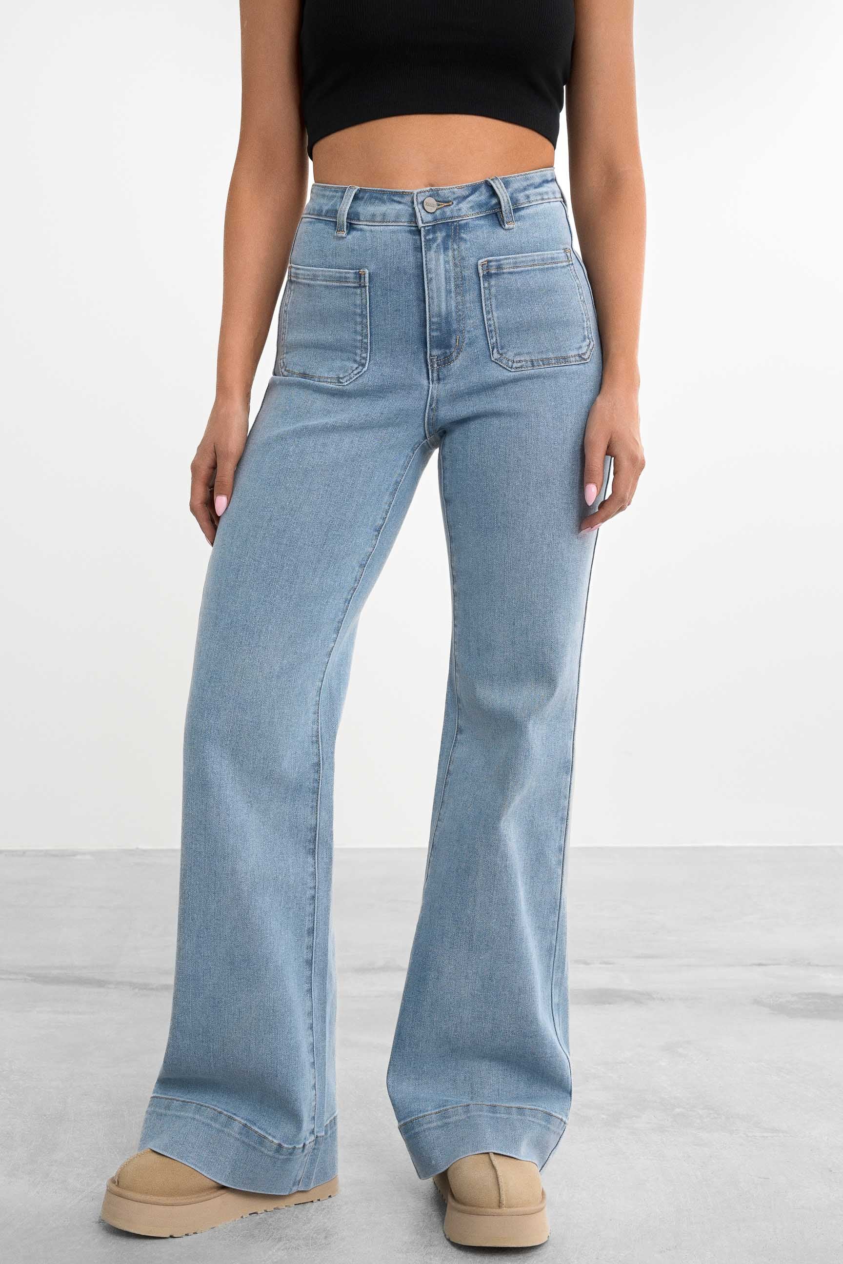 FAMME - Retro Flared Jeans - Blue / 32" / L