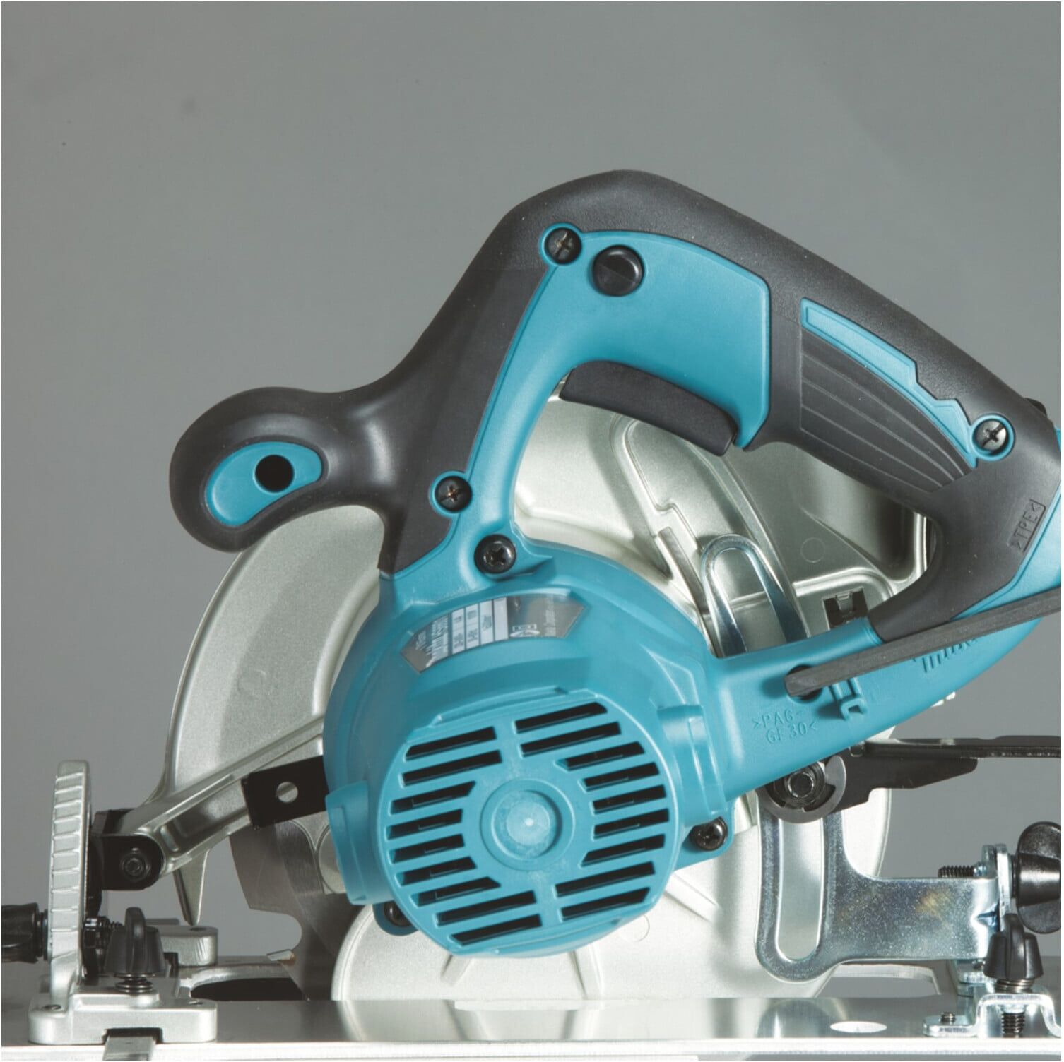Makita Handkreissäge HS6601J)