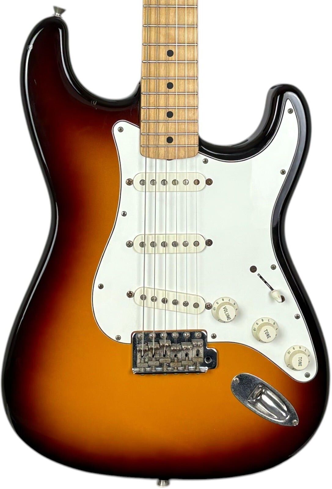 Fender Japan Stratocaster 1997-2000 - Sunburst   Sunburst - Refurbished