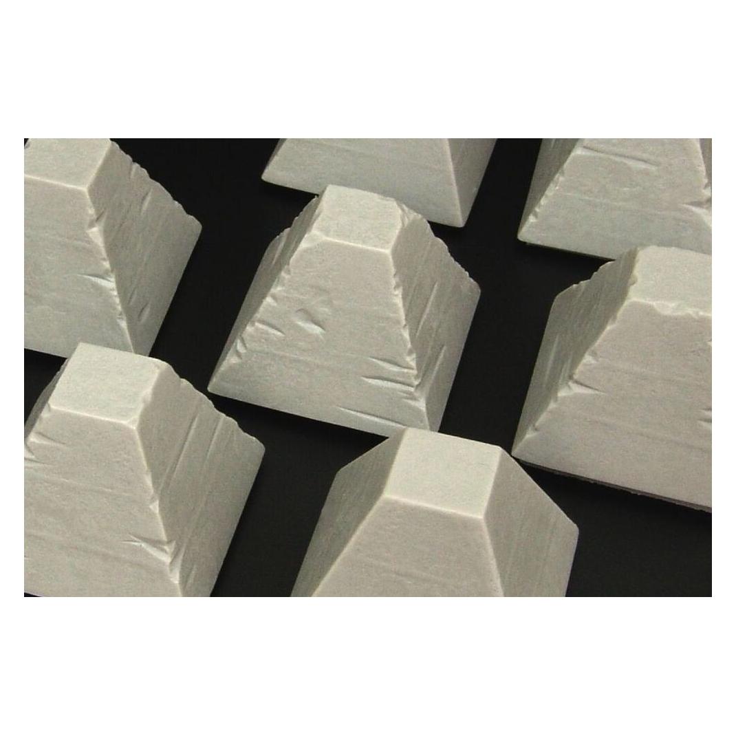 Hauler Dragon's Teeth tank traps (HLU35096)