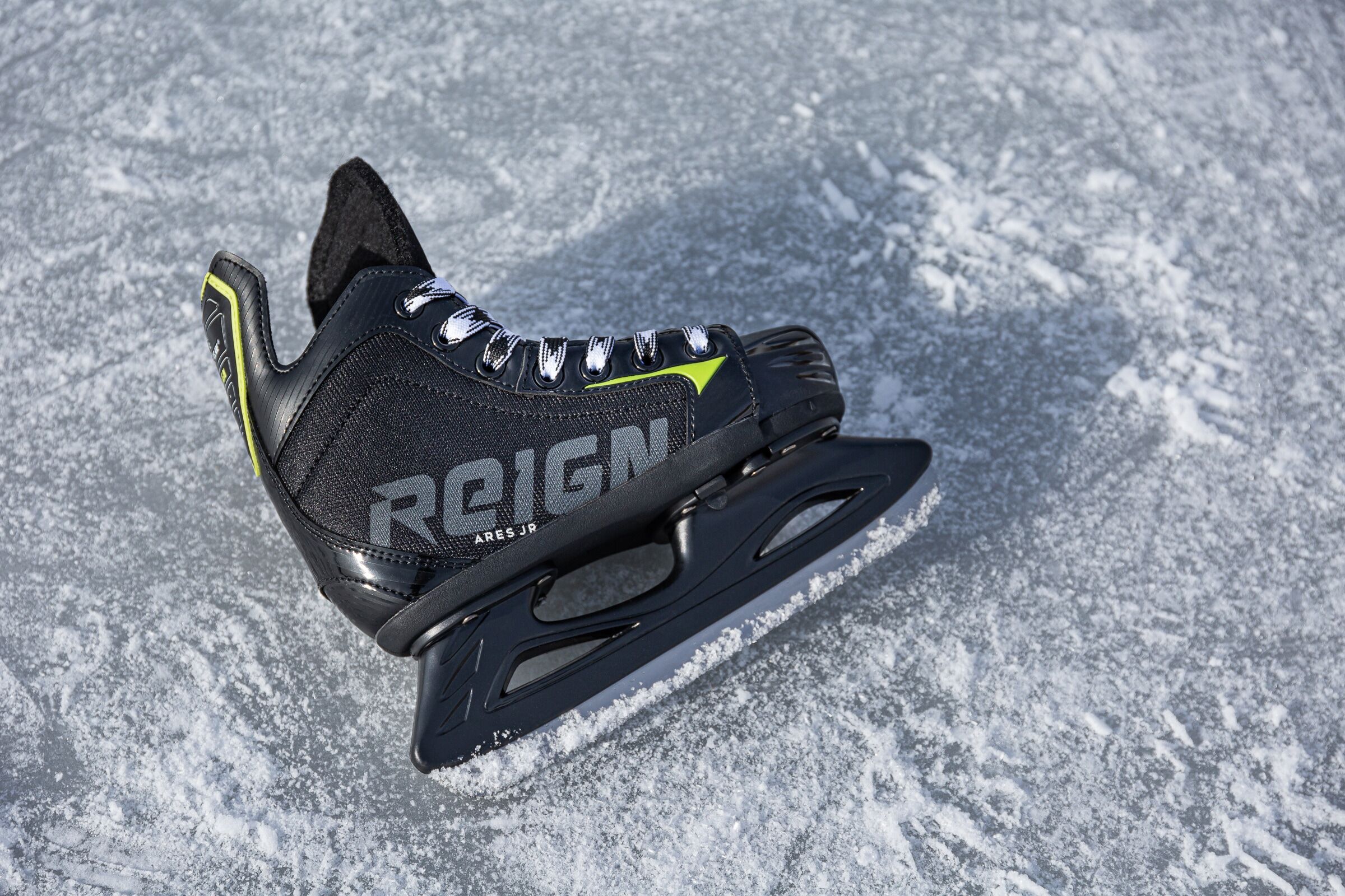 Schlittschuhe REIGN "Ares Jr. adjustable" Gr. 32, grün (grün, schwarz), Inlineskates_Rollschuhe, Kinder, 32/35 (bis 100 kg), Kunstfaser, Vinyl, Schlittschuhe
