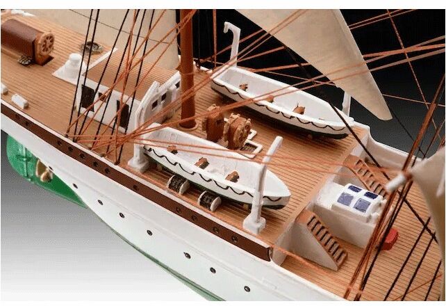 Maquette Navire Gorch Fock Level 3 échelle 1:350 - Revell