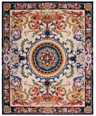 SAFAVIEH Handmade Savonnerie Saale Wool & Viscose Rug