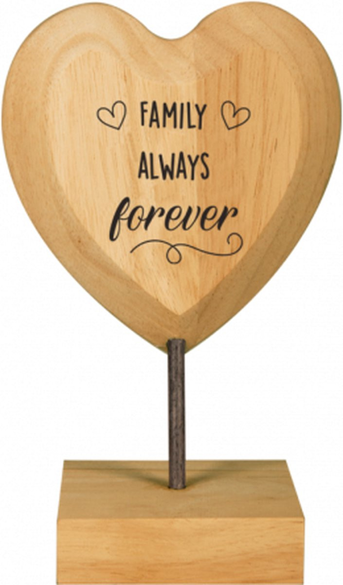 Houten hartjes met de tekst Family always forever