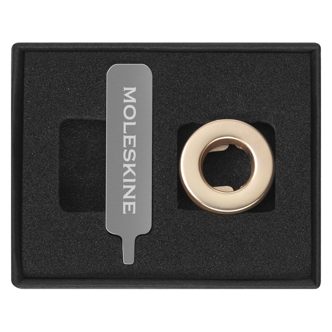 Moleskine Pin Buchstabe O Gold (In Catalogue NOOS)