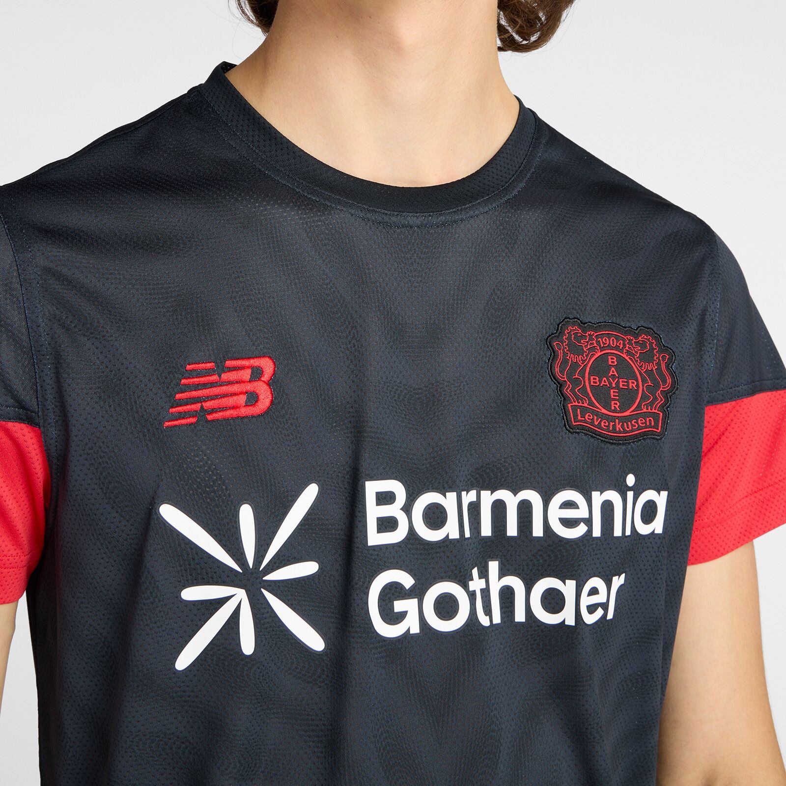 Trainingsshirt NEW BALANCE "BAYER 04 LEVERKUSEN MATCH JERSEY", Herren, Gr. M, schwarz (home), Obermaterial: 100% Polyester, Shirts Trainingsshirt, Kurzarmdesign, für Erwachsene, schnell trocknend, atmungsaktiv home M