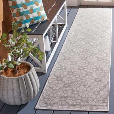 Martha Stewart by SAFAVIEH Matty Indoor/ Outdoor Rug