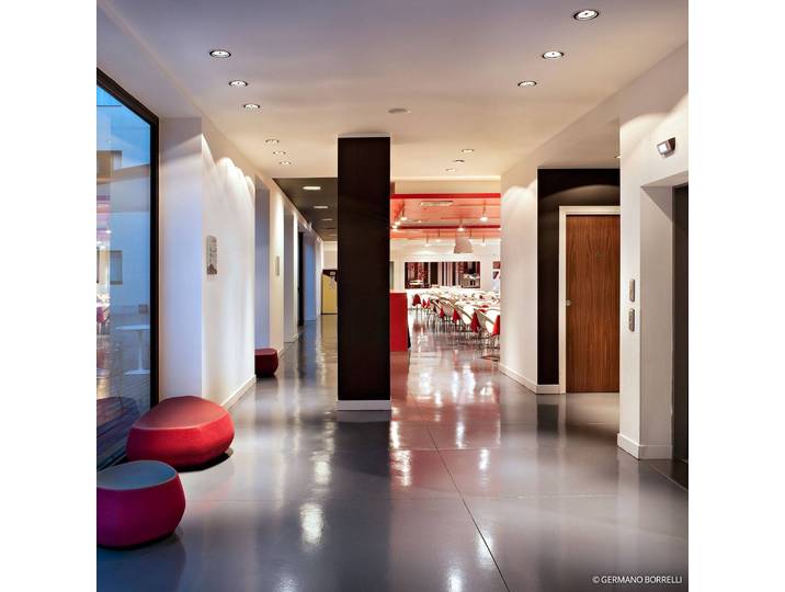 Flos Architectural FLOS Wan - Hochvolt-Einbaudownlight, alu WAN, dimmbar, alu / grau / zink, für Wohn- / Esszimmer, Aluminium, Design, Einbauleuchte