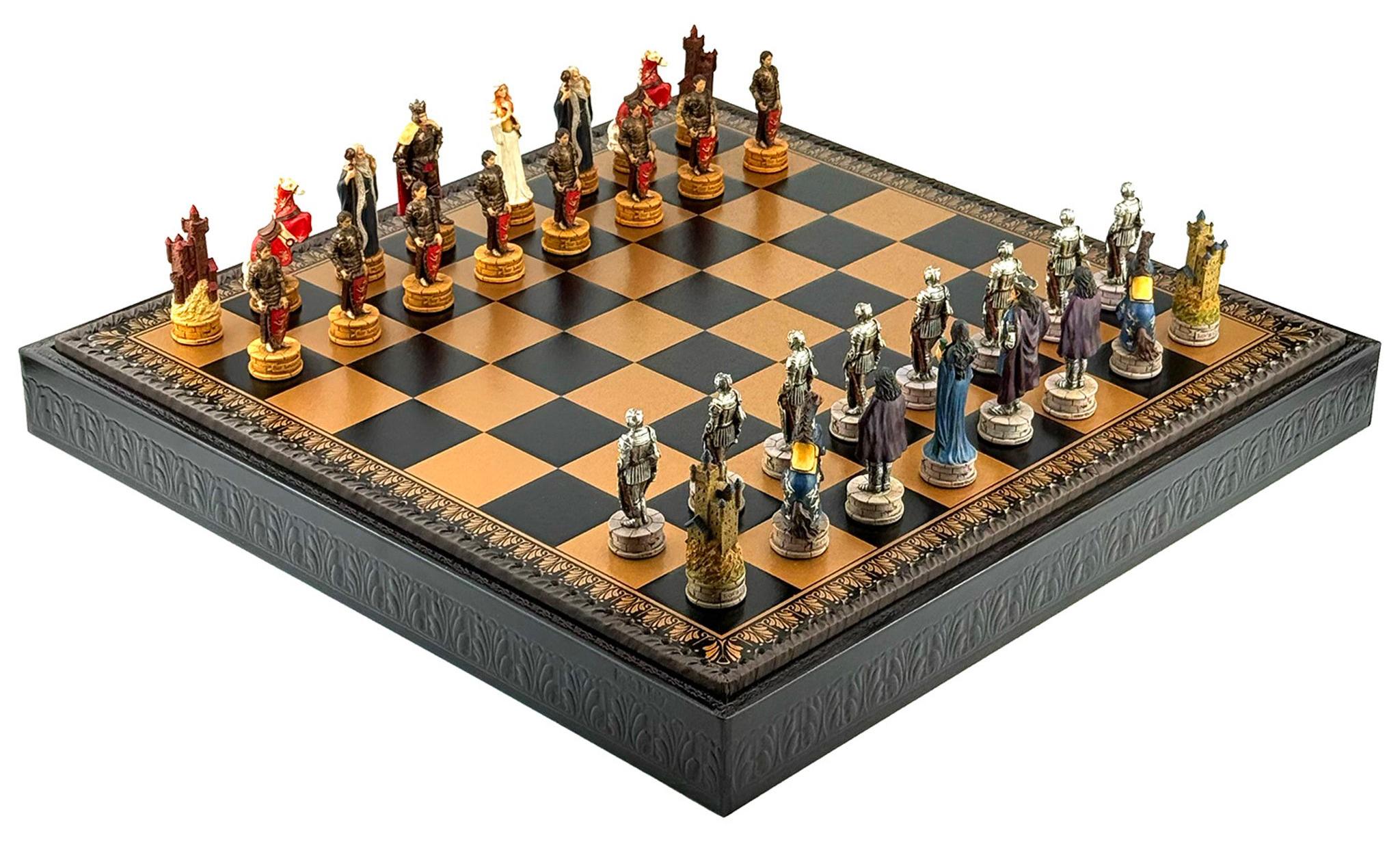 Italienisches Schachspiel König Artur + Schachbrett aus Kunstleder, 48 cm. Schachspiel der weltberühmten italienischen Marke Italfama