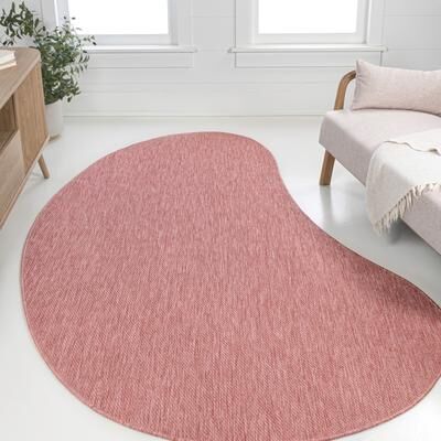 JONATHAN Y Evan Modern Rustic Organic Curve Indoor/Outdoor Shaped Area Rug