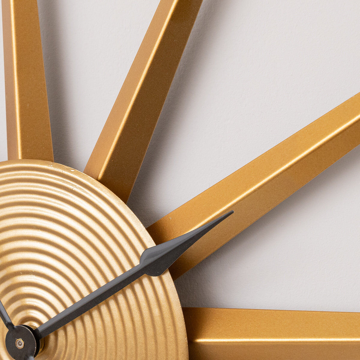 Gold Metal Starburst Detail Wall Clock - 60cm x 60cm Material: Home Decor & Accessories/Clocks