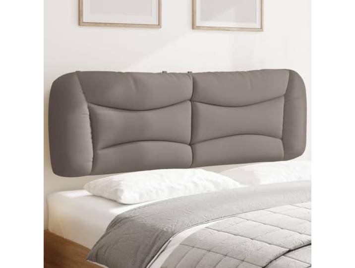 Das Kopfteil Hvar in taupe 160 cm, gepolstert mit atmungsaktivem Stoff mit PP-Faserfüllung, sorgt für eine weiche Rückenstütze beim Lesen im Bett.