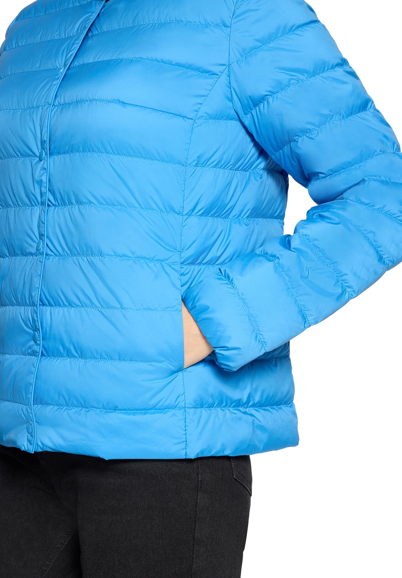 Daunenjacke BETTY BARCLAY "Daunen-Steppjacke mit Rundhalsausschnitt", Damen, Gr. 46, blau (campanula), Obermaterial: 100% Polyester PES., Jacken Daunenjacke