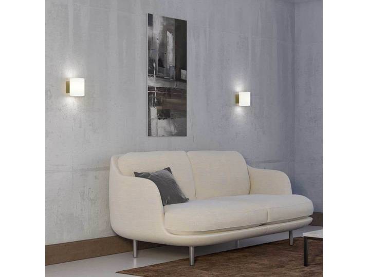 Evoke Wandleuchte IP44 Small Satin Brass/Opal - Herstal - Wohnzimmer - Metall