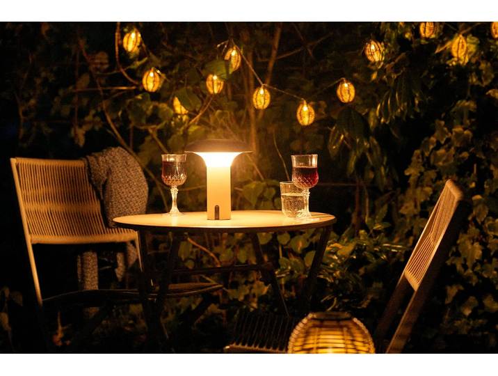 Garten-Tischlampe „Norvara“ – wetterfest für Balkon & Outdoor-Bereich - beige - Luxusbetten24