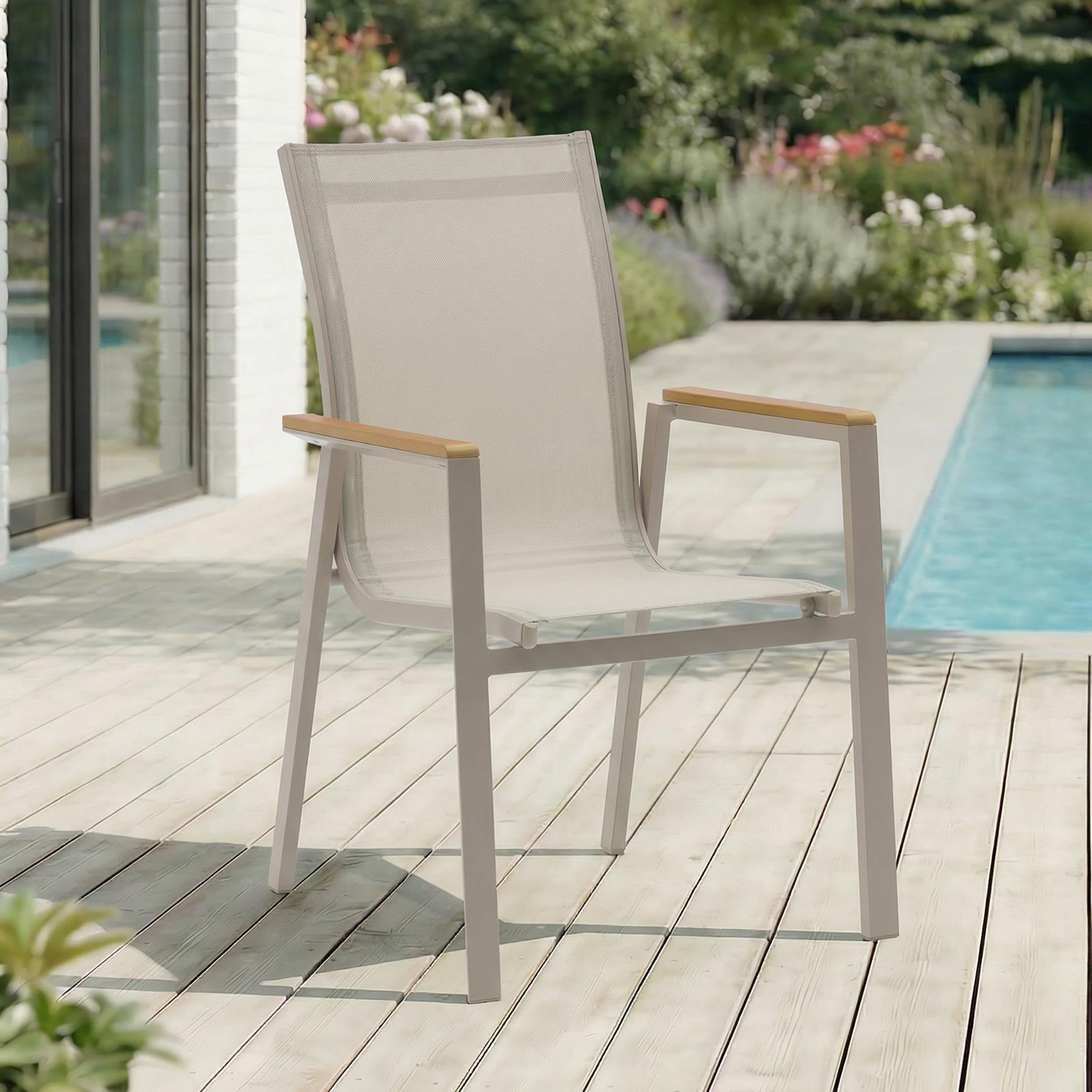 Gartenstuhl WINDY 6er Set, Kaschmir/Natur - Robuste Terrassenmöbel, strapazierfähig und stapelbar, Outdoor geeignet. Luftdurchlässiges Netzmaterial, wetterfest, ideal für Balkon und Garten.