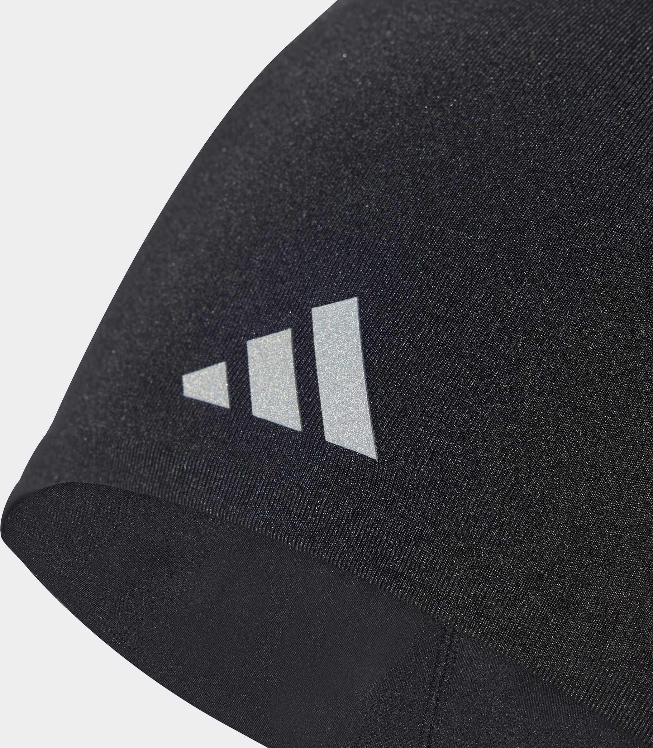 Beanie ADIDAS PERFORMANCE "CLIMACOOL BEANIE FITTED", schwarz (schwarz, reflective silber), Obermaterial: 84% Polyester, 16% Elasthan, Mützen Beanie, aus atmungsaktivem Garn, für Training und Outdoor-Workout schwarz, reflective silber Einheitsgröße