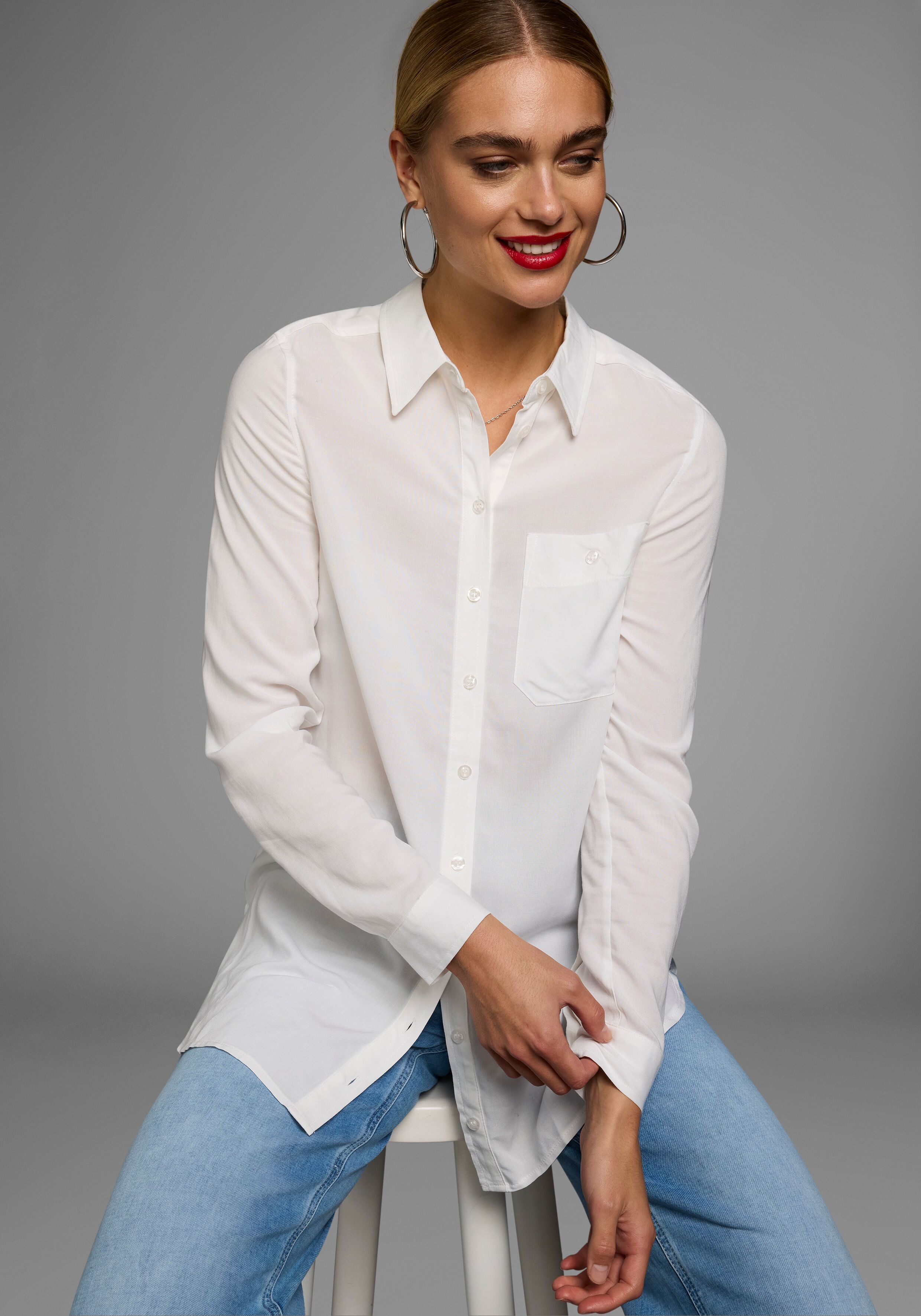 Longbluse GOODPRODUCT, Damen, Gr. 44, weiss (weiß), Web, Obermaterial: 100% Viskose (LENZING™ ECOVERO™), figurumspielend hüftbedeckend, Ärmel mit Ärmelschlitz Manschette, Blusen Longbluse weiß 44