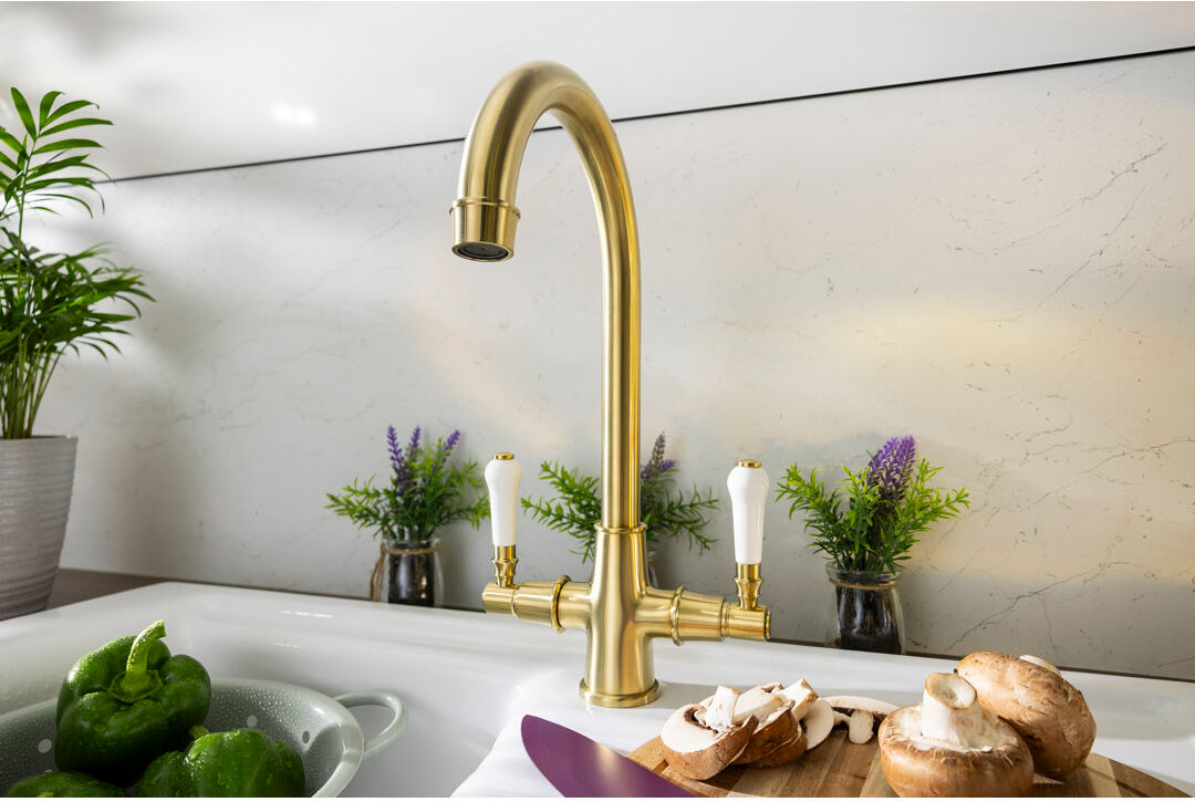 Abode Designs Abode Keswick Traditional Dual Handle Monobloc Tap Brushed Brass 17.7cm