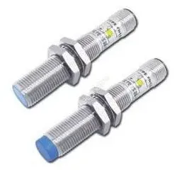 RS PRO Capacitive sensor, Sr:4mm M12 PNP, Elektronikmodul