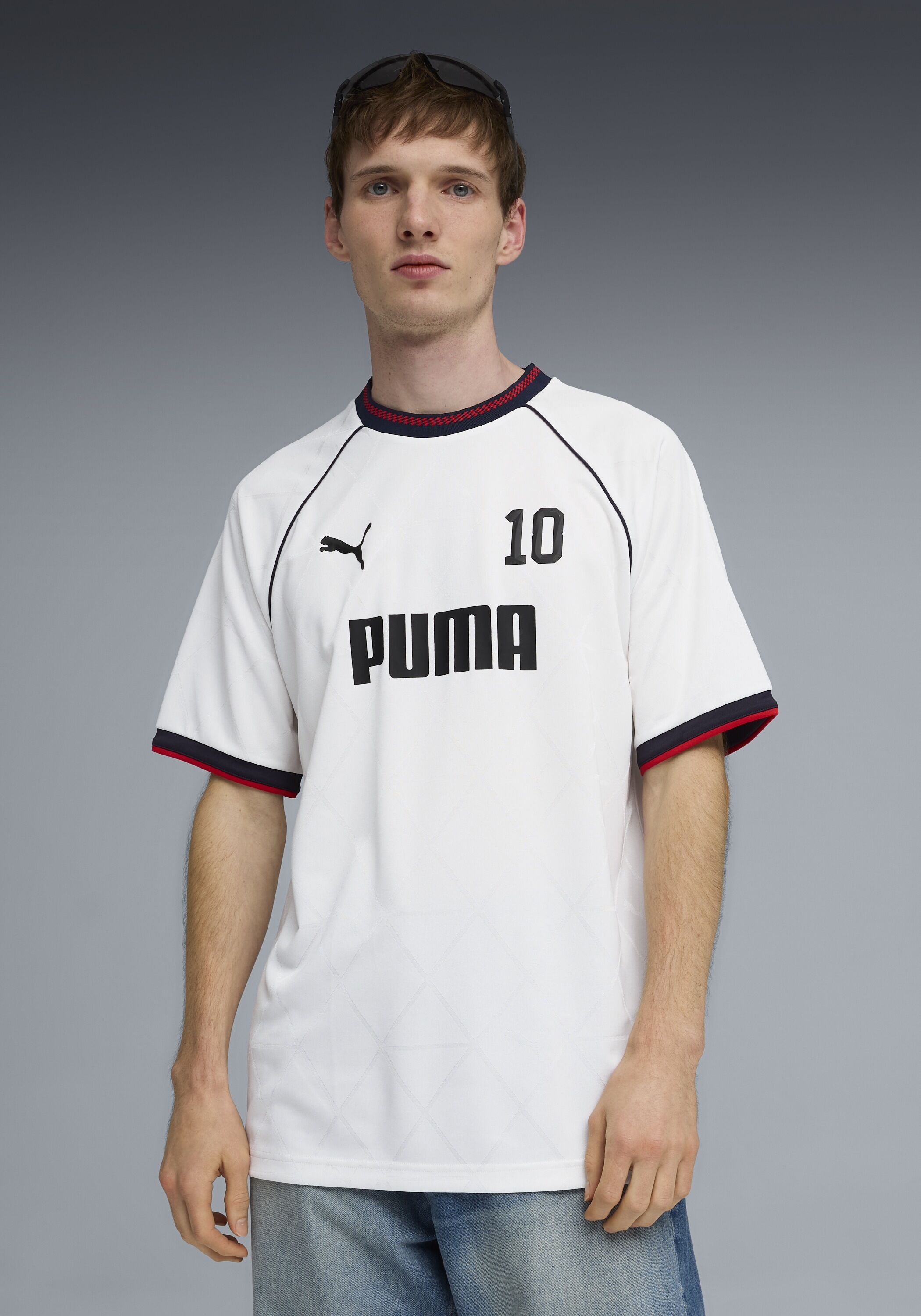 T-Shirt PUMA "SPORT PINNACLE FOOTBALL JERSEY", Herren, Gr. XXL, weiss (puma weiß), Piqué, Obermaterial: 100% Polyester, bedruckt, relaxed fit normal, Rundhals, Shirts T-Shirt, atmungsaktives Material, mit DryCELL-Technologie puma weiß XXL