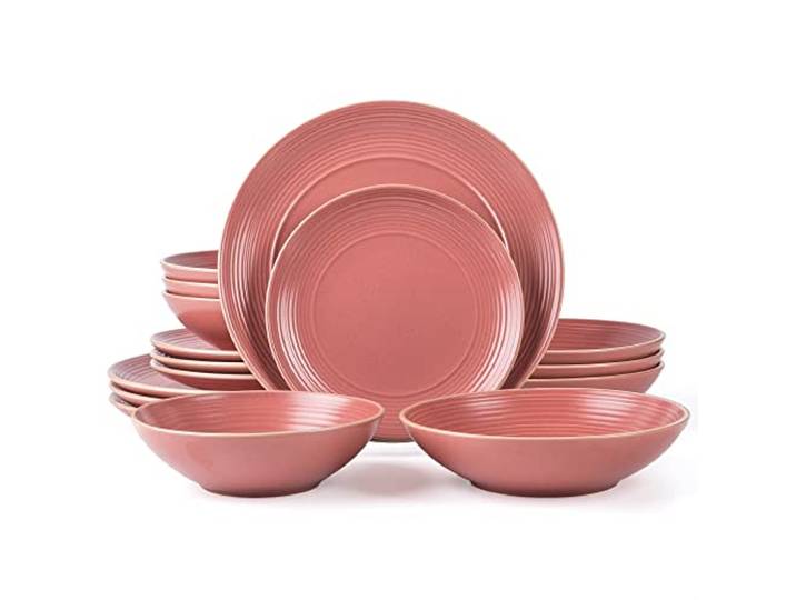 Arora Ringar 395438 Geschirr-Set aus Steingut für 4 Personen, rund, Speiseteller, Beilagenteller, Müslischalen, Pastaschalen, 16-teiliges Set, gesprenkelt, mattes Rot