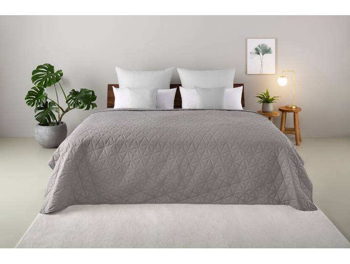 Tagesdecke GOODPRODUCT Tesso, 1 Stück, Unifarbene gesteppte Tagesdecke, modernes Design , grau, B:250cm L:280cm, Polyester, Tagesdecken, Tagesdecke, 100% Polyester, Dreiecke - grafisches Muster, Uni-Design
