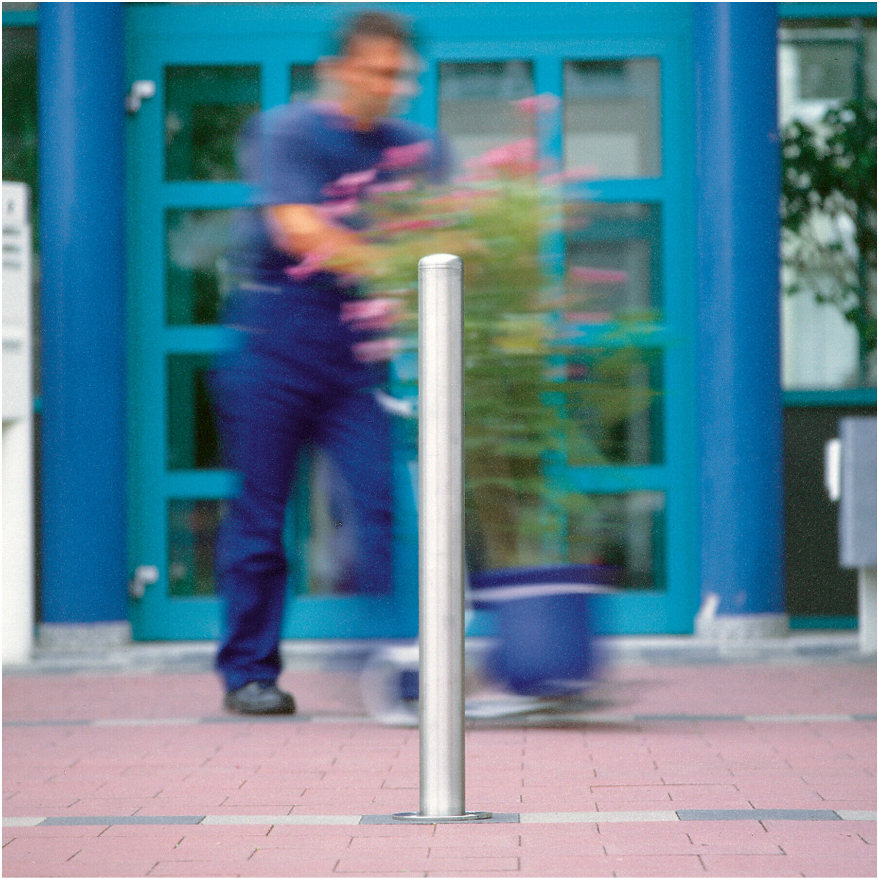 MORAVIA Edelstahlpoller MILANO Ø 76mm H 925 mm zum Einbetonieren (167.15.826)