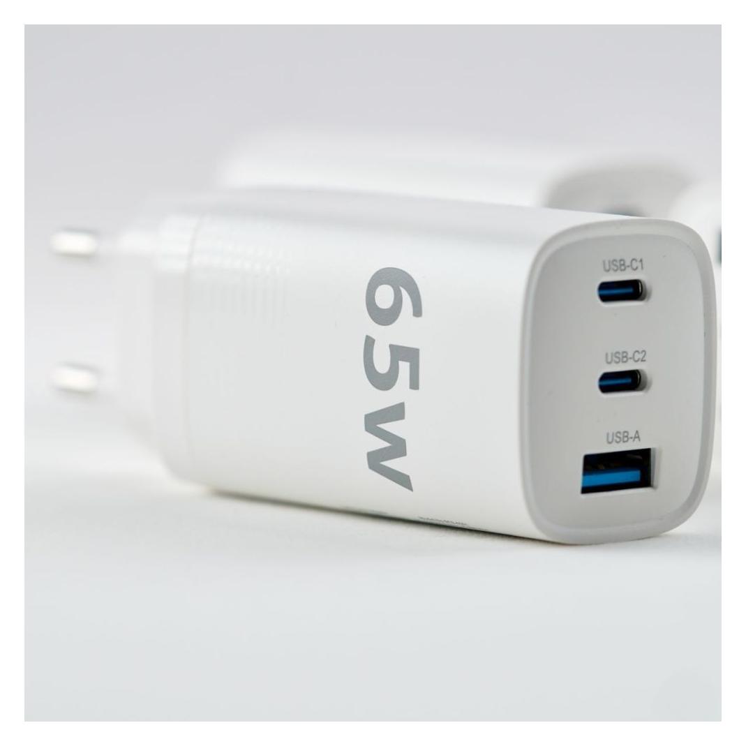 Evelatus 65W Max Fast Charger EU USB-C1/USB-C1/USB-A (65 W, 3 Ports) (EVELATUS)