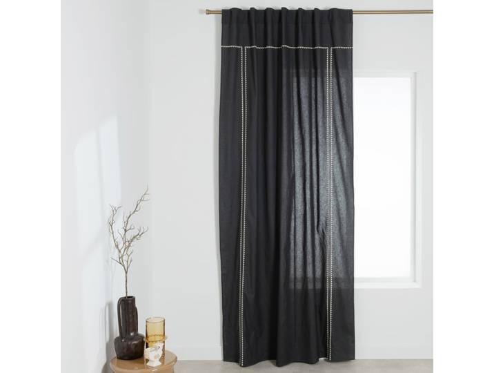 Vorhang mit verdeckter Schlaufenaufhängung aus grünem Baumwoll-Leinen-Gemisch mit ecrufarbenen Stickereien, 140 x 250 cm (einzeln erhältlich)