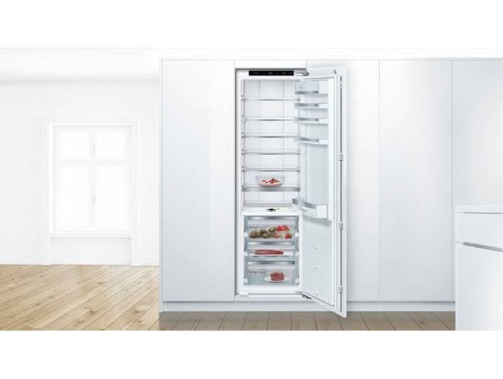 BOSCH Einbaukühlschrank KIF81PFE0 , Energieeffizienz: E, weiß, Rechtsanschlag, wechselbar, Kühlschränke, Lebensmittel bleiben länger frisch dank VitaFresh pro, Einbaukühlschrank