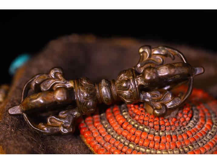 5 Xizang Collection folklorique vieux Bronze cinabre Lotus Texture Dorje Vajra Phurpa pendentif amulette Dharam maison de ville exorcisme