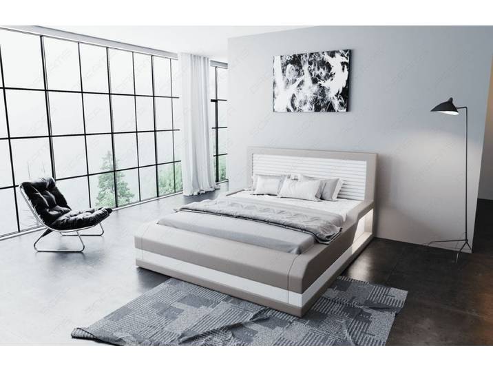 Wasserbett Treviso mit LED und klarer Linienführung