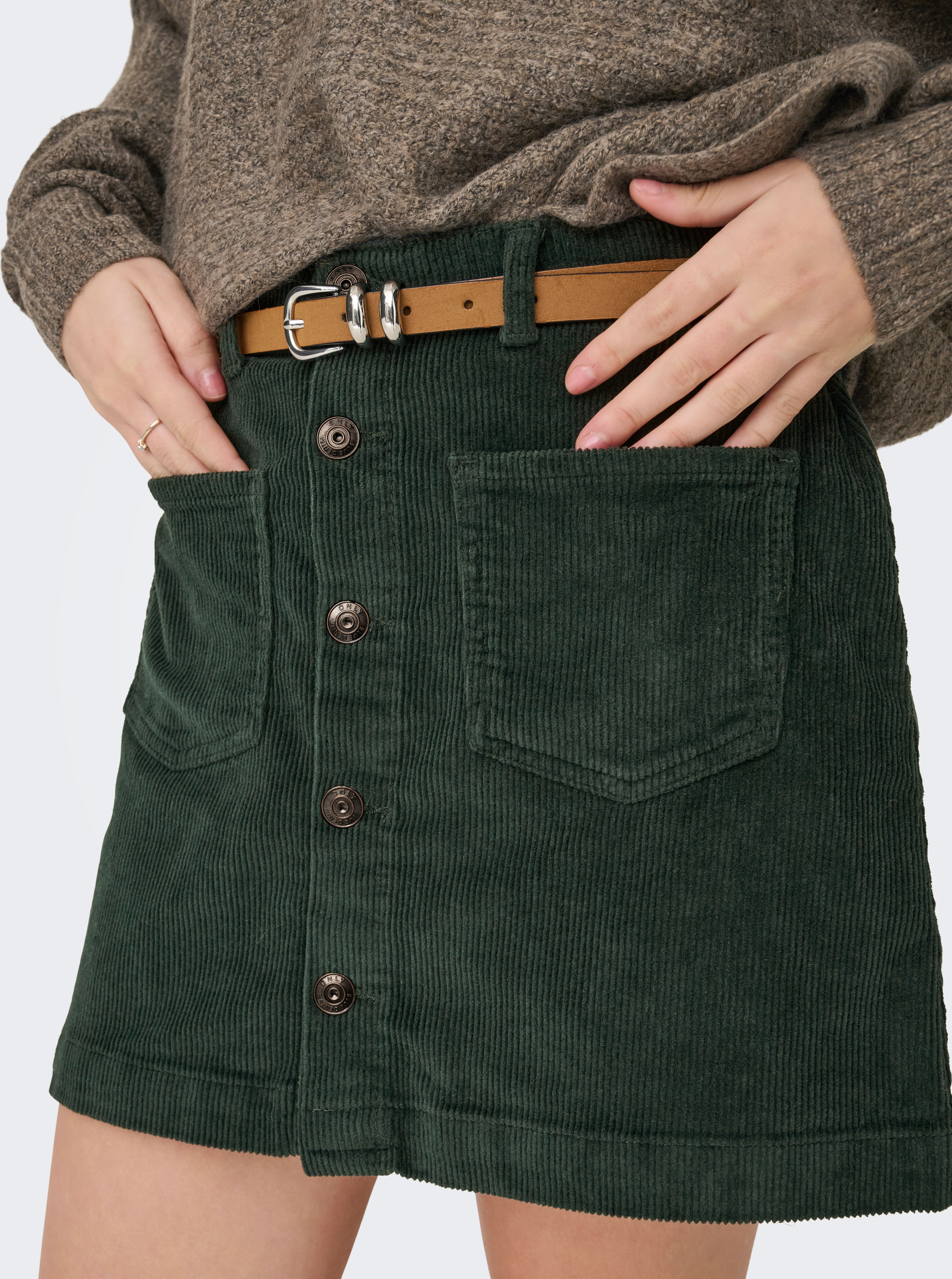 Cordrock ONLY "ONLAMAZING HW CORD SKIRT", Damen, Gr. XS (34), grün (grün gables), Cord, Obermaterial: 98% Baumwolle, 2% Elasthan, unifarben, mini, Röcke Cordrock, Baumwollmischung grün gables XS (34)