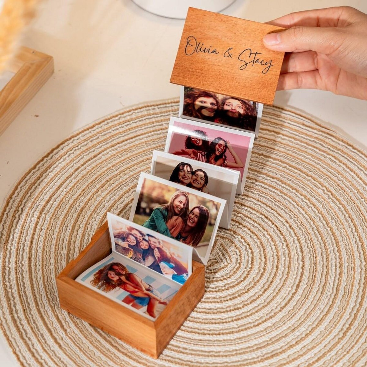 Uittrekbaar Accordeon Fotoalbum in Houten Kist - Persoonlijk Fotogeschenk