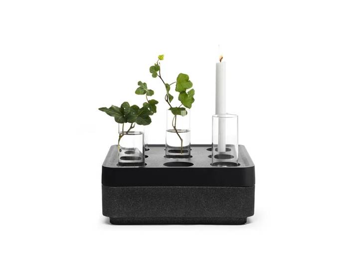 Born In Sweden Stumpastaken Small Geschenkset Schwarz, Korkschale schwarz, 4er Pack Vasen, Streichhölzer