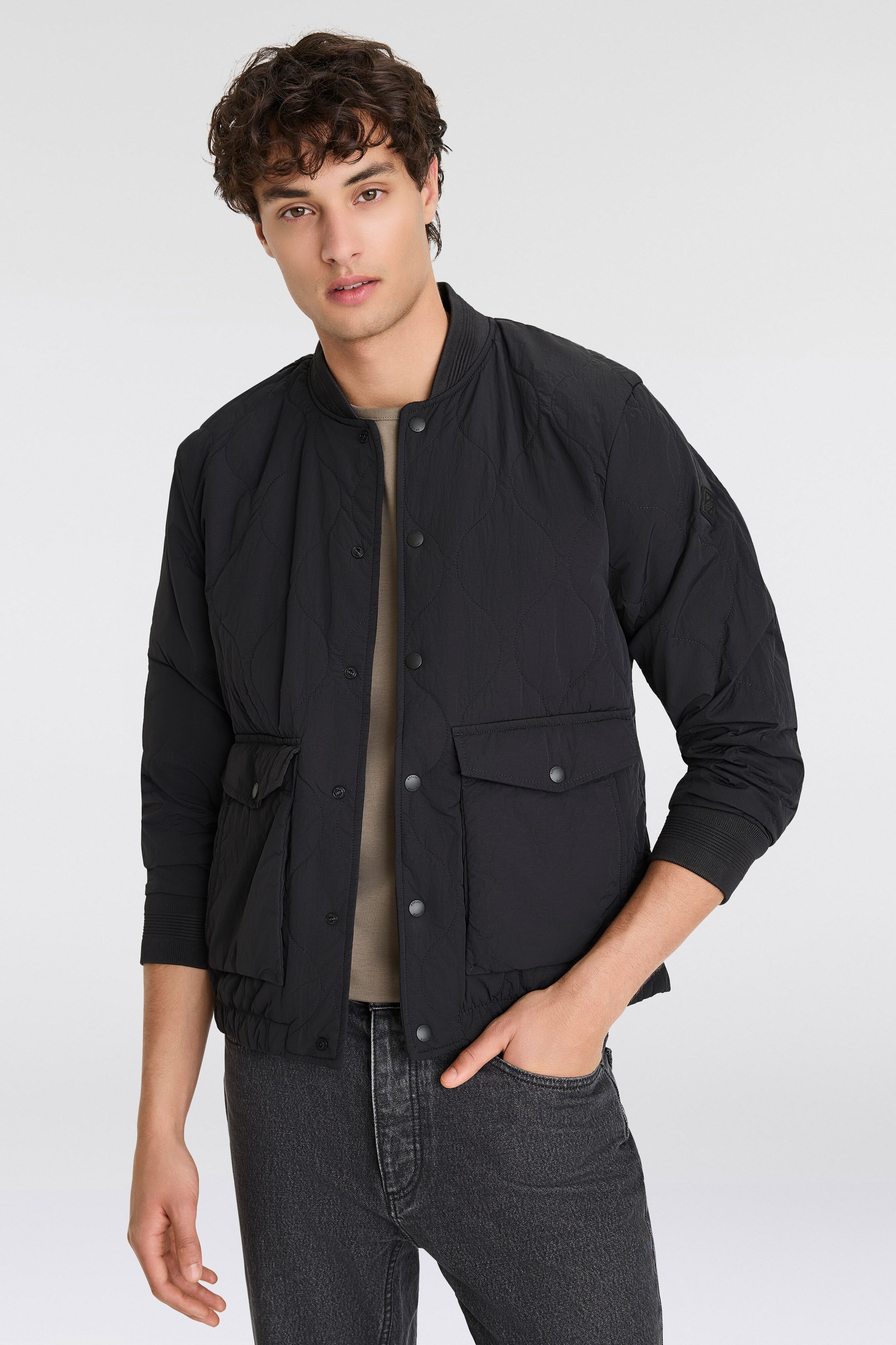 Bomberjacke REPLAY, Herren, Gr. M, schwarz, Web, Obermaterial: 100% Polyester, unifarben, regular fit, angesetztes Bündchen, Jacken Bomberjacke, mit Steppmuster schwarz M