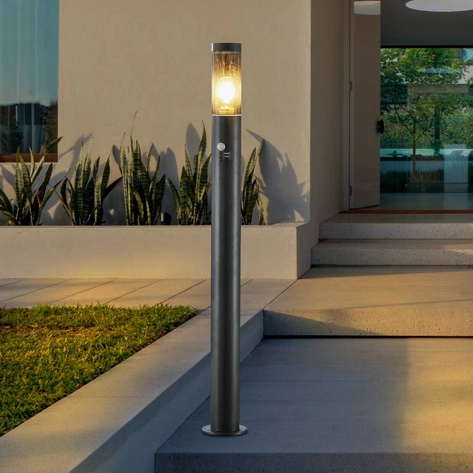 Lindby Wegelampe Statius, anthrazit, Eisen, 100 cm, Sensor Statius, schwarz, Metall, Modern