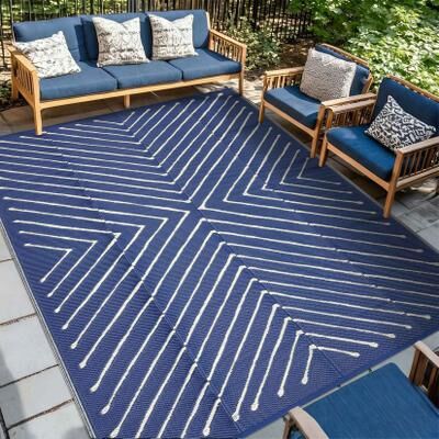 Garvee Reversible Outdoor Plastic Straw Rug